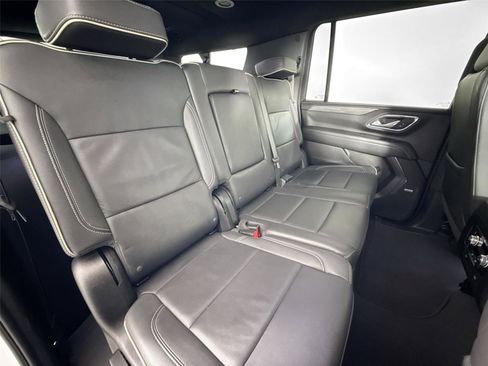 Used 2024 GMC Yukon XL SLT image 41