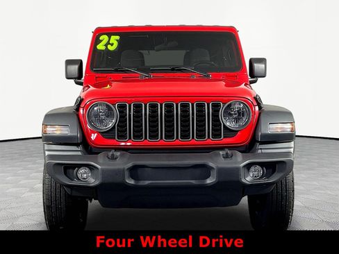 Used 2025 Jeep Wrangler Unlimited Sport AWD/4WD image 2