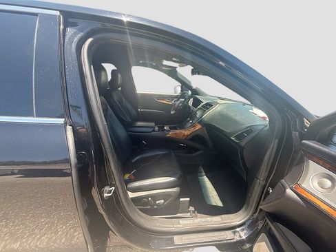 Used 2018 Lincoln MKX Reserve w/ Luxury Package AWD/4WD image 32