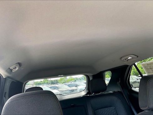 Used 2018 Chevrolet Equinox LT FWD image 26