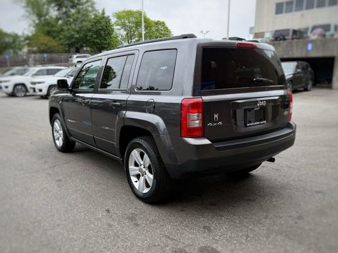 Used 2016 Jeep Patriot Latitude AWD/4WD image 12