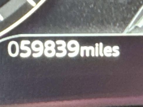 Used 2022 Jaguar E-PACE SE image 27