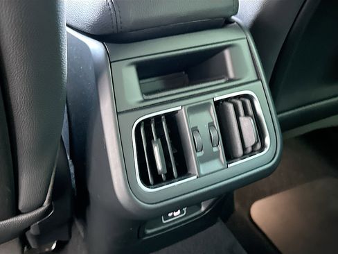 Used 2023 Maserati Grecale GT image 25