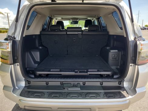 Used 2023 Toyota 4Runner TRD Off-Road Premium w/ Moonroof Package AWD/4WD image 11