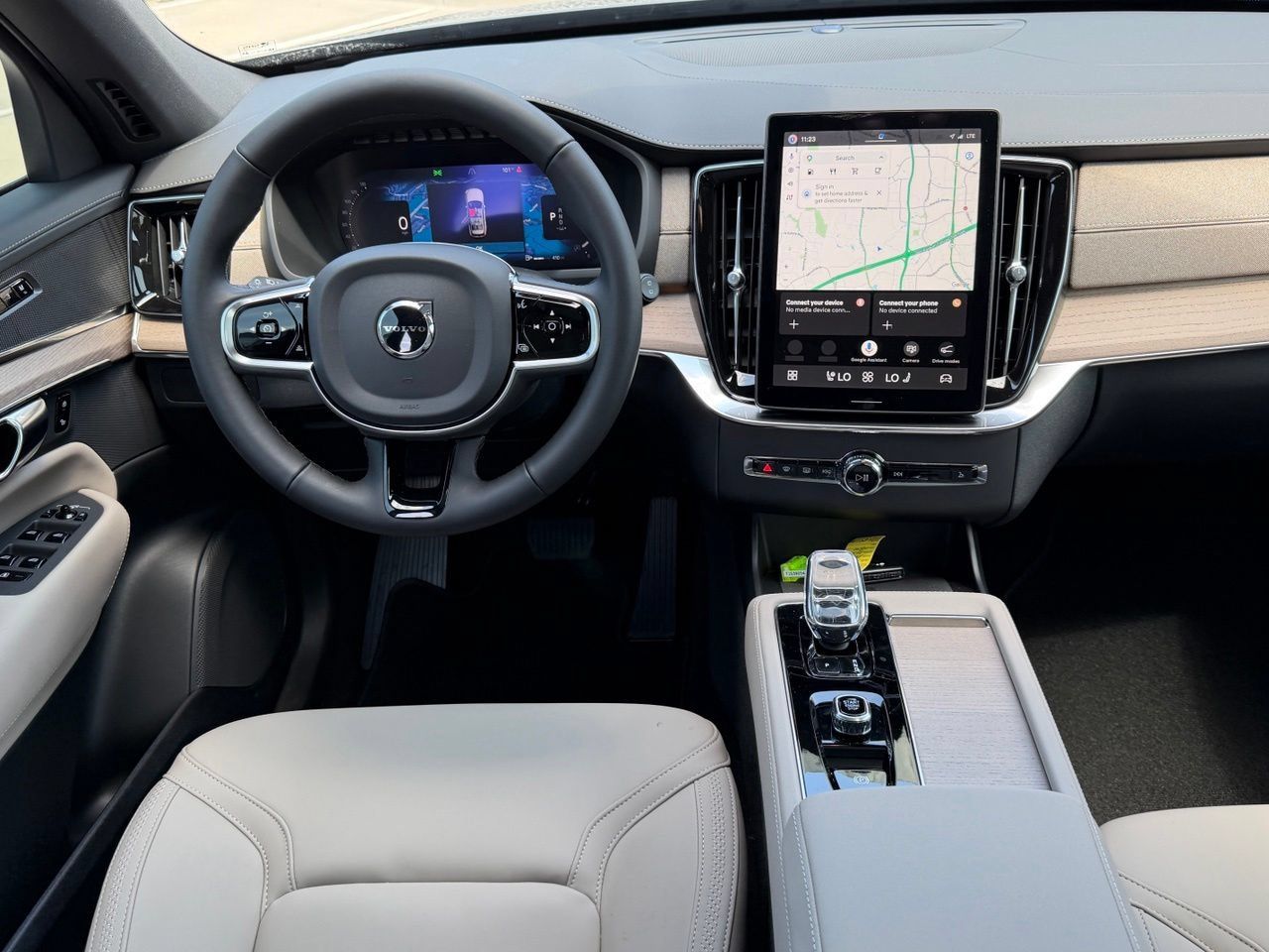 New 2026 Volvo XC90 B5 Core AWD/4WD image 10