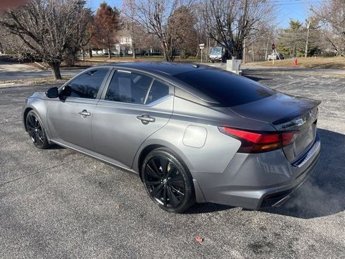 Used 2022 Nissan Altima 2.5 SR w/ Midnight Edition Package image 7