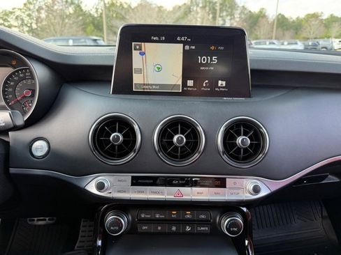 Used 2020 Kia Stinger GT1 image 19