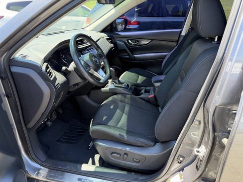 Used 2017 Nissan Rogue SV w/ Midnight Edition Package AWD/4WD image 5
