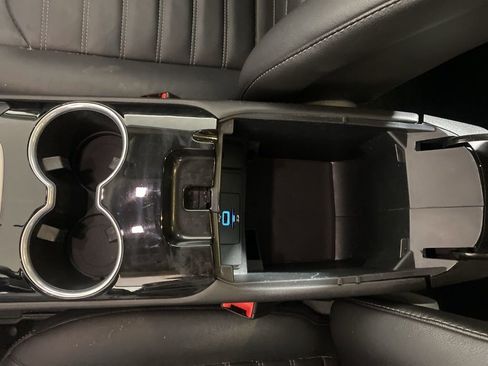 Used 2016 Ford Fusion SE w/ Equipment Group 202A image 7