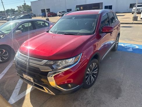 Used 2020 Mitsubishi Outlander SEL AWD/4WD image 3