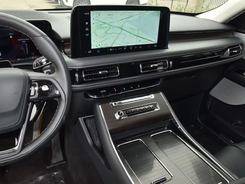 New 2026 Lincoln Aviator Reserve AWD/4WD image 28