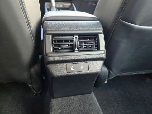 Used 2023 Honda Accord Touring image 11