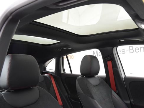 New 2026 Mercedes-Benz GLA 35 AMG 4MATIC image 18