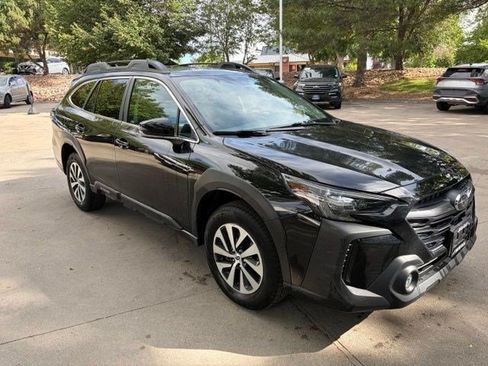 Used 2024 Subaru Outback Premium AWD/4WD image 10
