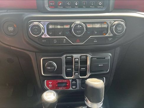 Used 2023 Jeep Gladiator Rubicon w/ LED Lighting Group AWD/4WD image 31