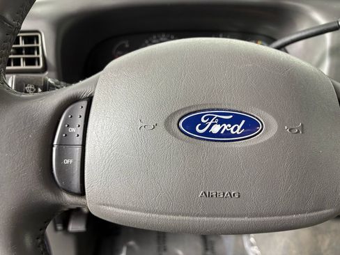 Used 2003 Ford F350 Lariat image 23