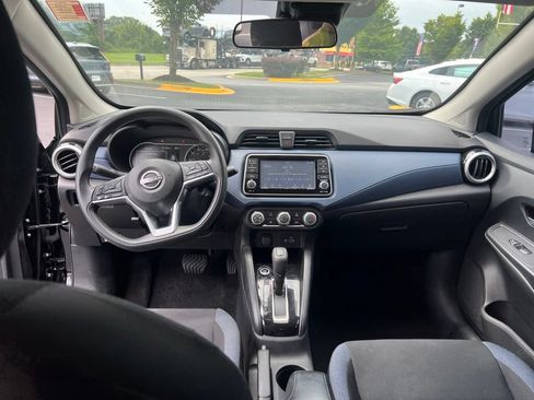 Used 2023 Nissan Versa SV w/ Trunk Package FWD image 10
