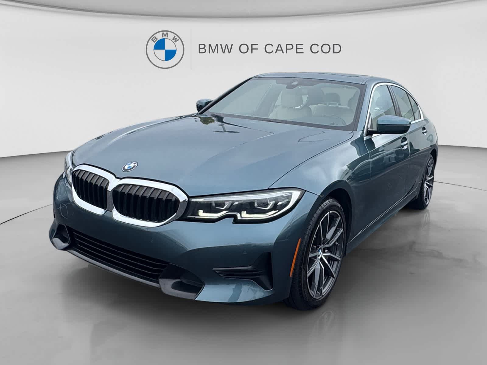 Used 2020 BMW 330i xDrive Sedan w/ Convenience Package AWD/4WD image 3