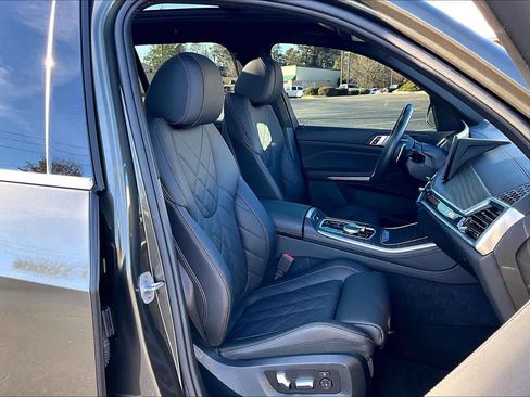 Used 2024 BMW X5 xDrive40i w/ Parking Assistance Package image 10