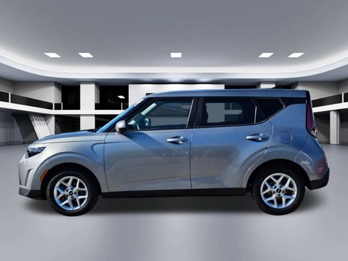 Certified 2024 Kia Soul LX w/ Option Group 015 image 3