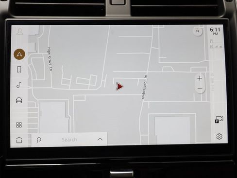 Used 2024 Land Rover Discovery Dynamic SE image 11