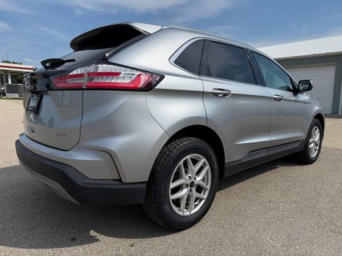 Used 2024 Ford Edge SEL w/ Convenience Package AWD/4WD image 5