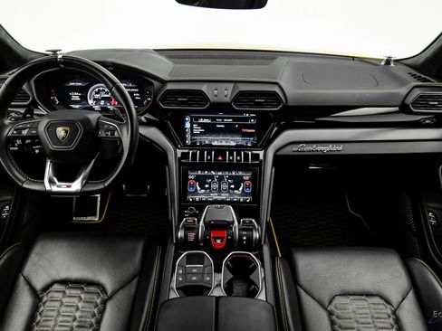Used 2021 Lamborghini Urus image 37