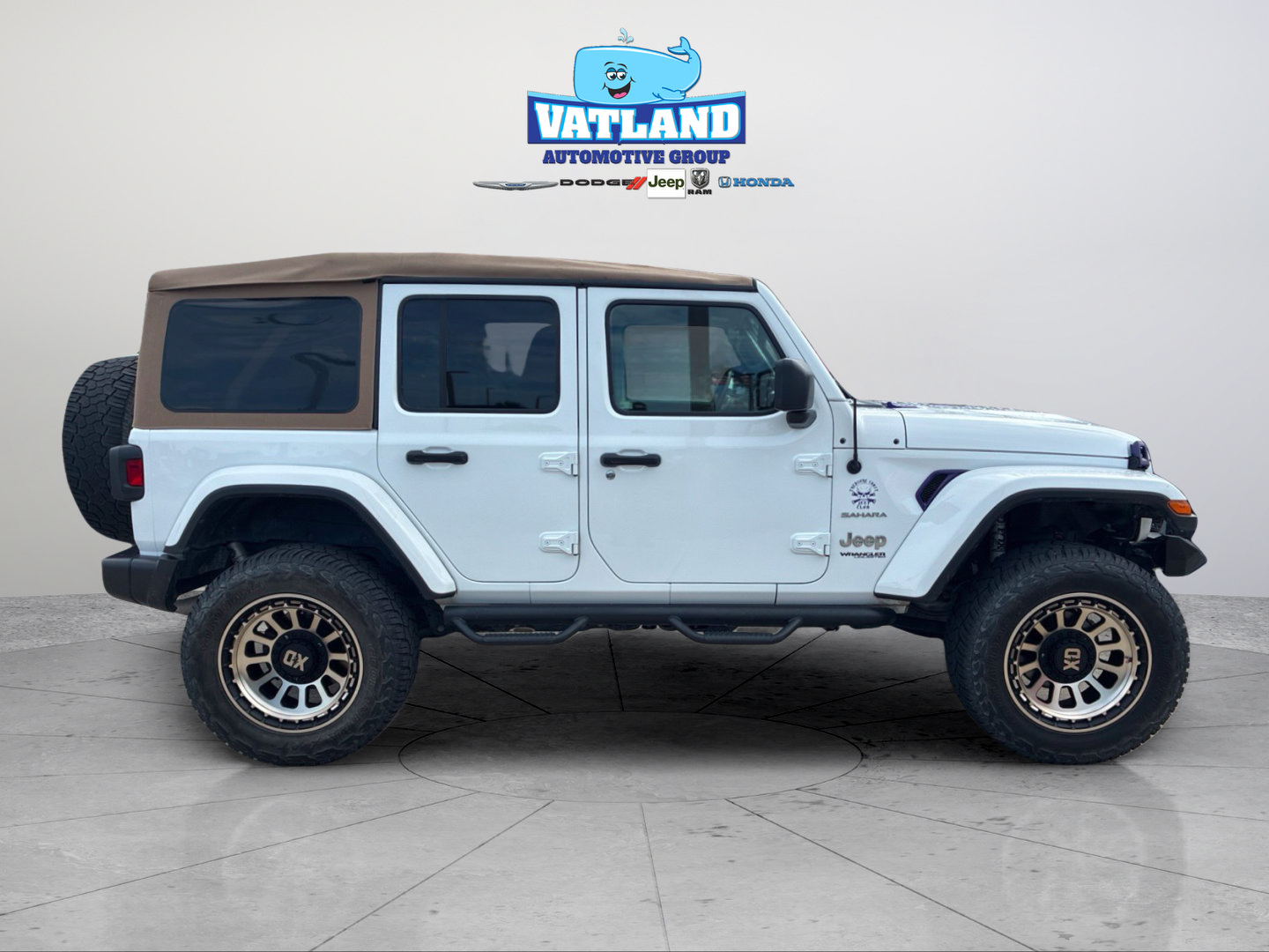 Used 2021 Jeep Wrangler Unlimited Sahara AWD/4WD image 6