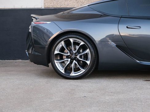 Used 2021 Lexus LC 500 Coupe w/ Carbon Fiber Package image 12