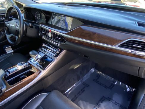 Used 2017 Genesis G90 3.3T Premium image 12