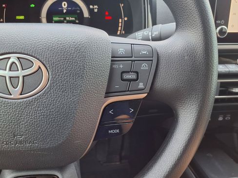 Used 2025 Toyota Camry LE FWD image 16