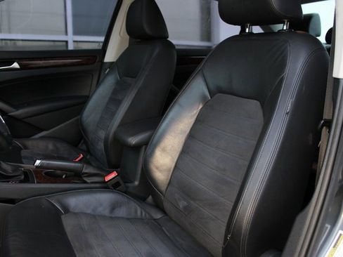 Used 2013 Volkswagen Passat TDI SEL Premium image 28