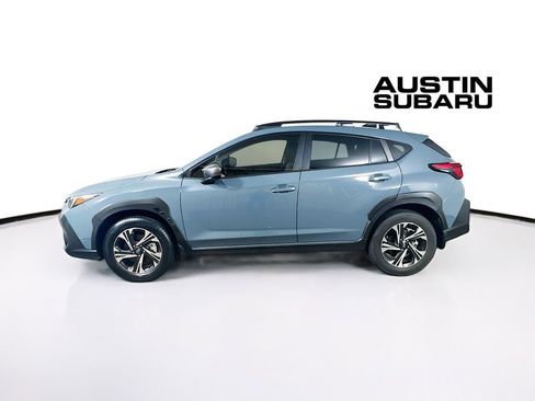 Used 2024 Subaru Crosstrek 2.0i Premium image 4