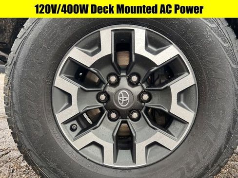 Used 2017 Toyota Tacoma TRD Off-Road w/ Premium & Technology Package image 9