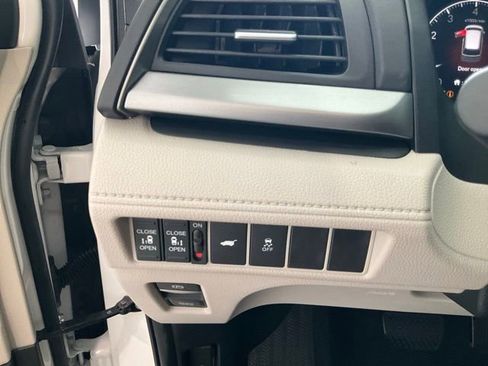 Certified 2026 Honda Odyssey EX-L image 9