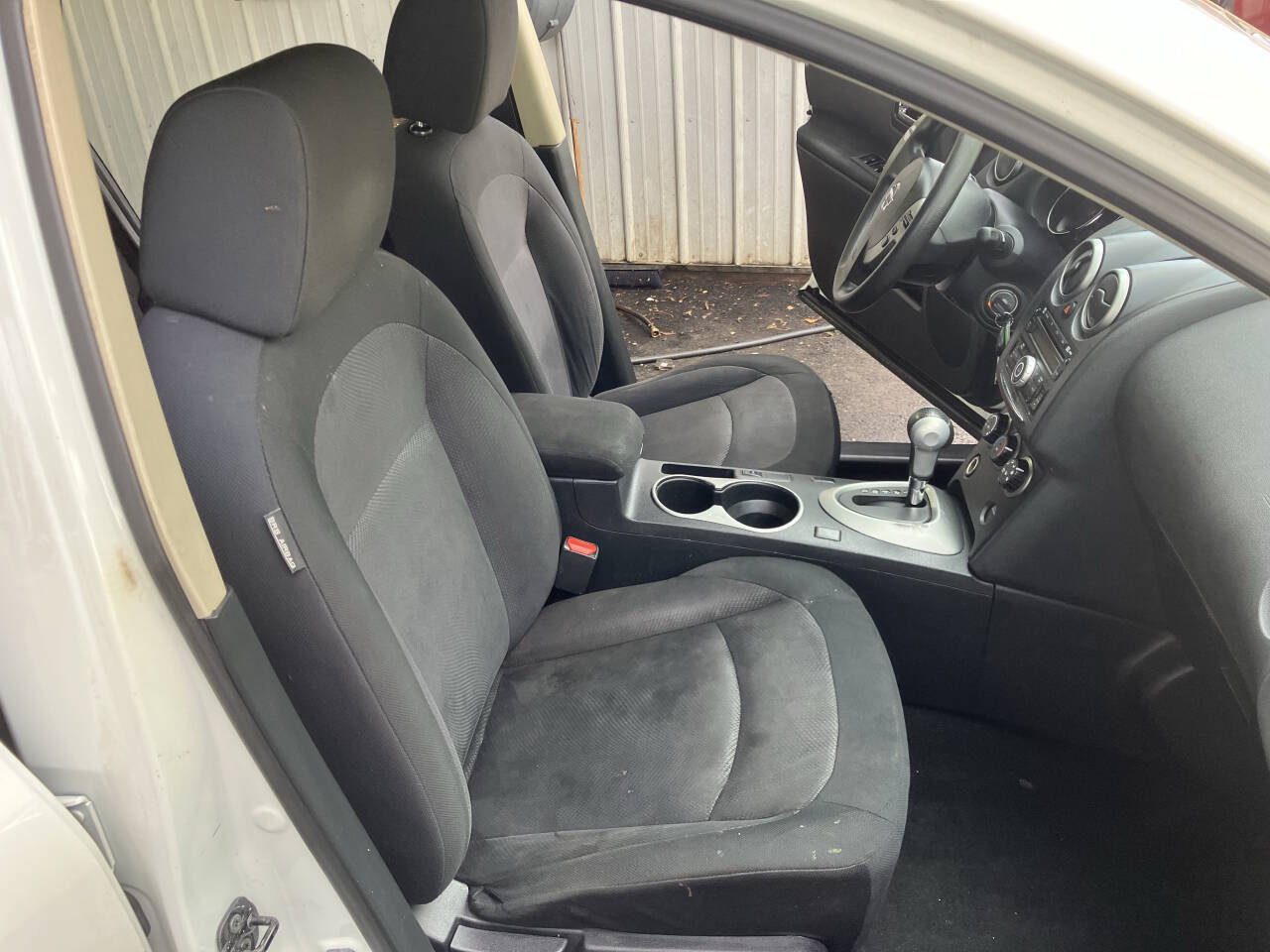 Used 2012 Nissan Rogue S FWD image 40