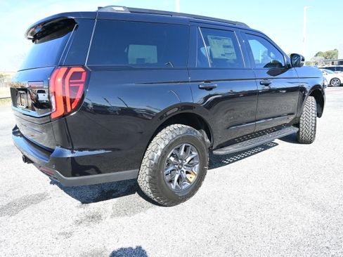 New 2026 Ford Expedition Tremor image 2