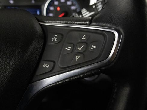 Used 2020 Chevrolet Equinox LT image 32