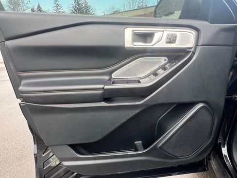 Used 2020 Ford Explorer ST w/ ST Street Pack image 23