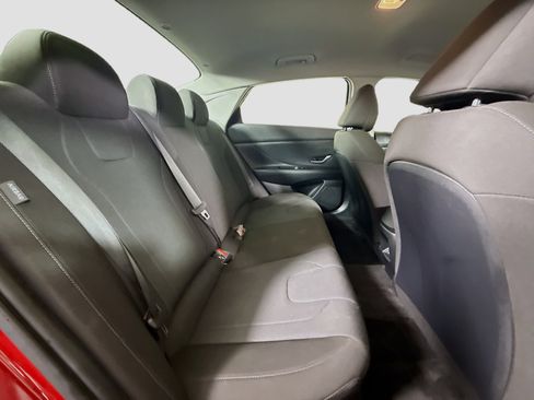 Used 2025 Hyundai Elantra SE image 26