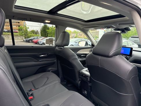 New 2026 Toyota Grand Highlander AWD image 8