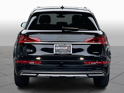 Used 2023 Audi Q5 2.0T Premium w/ Convenience Package image 4