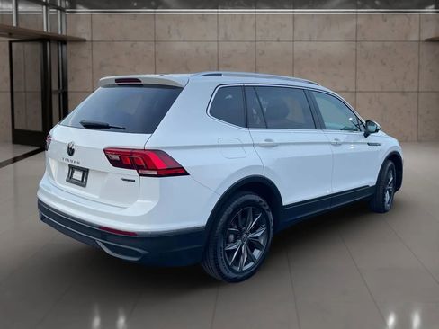 Used 2024 Volkswagen Tiguan SE image 6