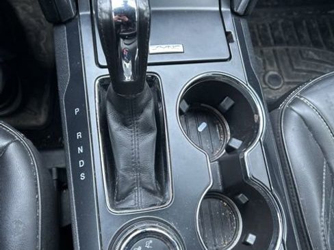 Used 2018 Ford Explorer Platinum image 15