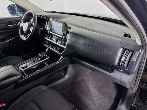 Certified 2022 Nissan Pathfinder S image 24