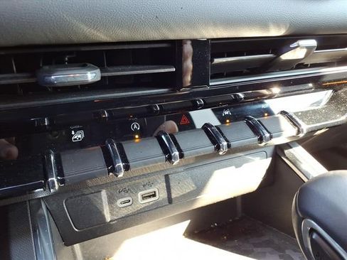 Used 2023 GMC Canyon Elevation w/ Convenience Package image 34