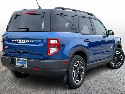 Used 2024 Ford Bronco Sport Outer Banks w/ Tech Package image 9