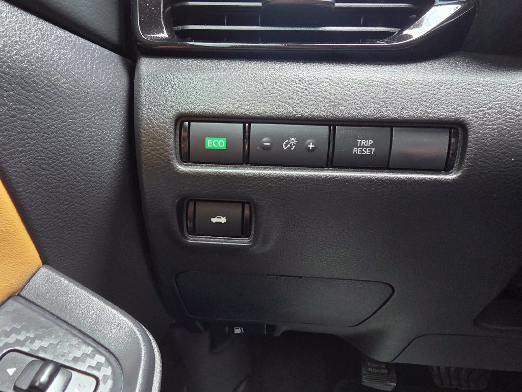 Used 2024 Nissan Sentra SV w/ SV Premium Package FWD image 33