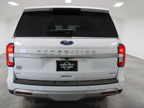 Used 2024 Ford Expedition Max XLT image 8