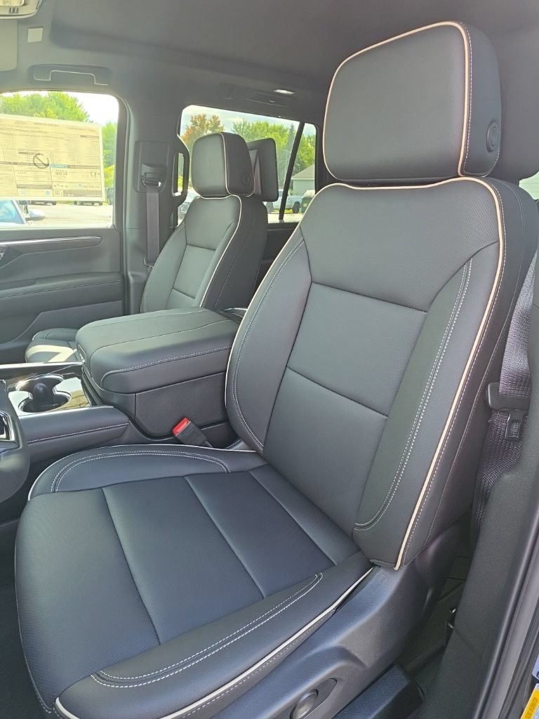New 2026 Chevrolet Tahoe Premier AWD/4WD image 17
